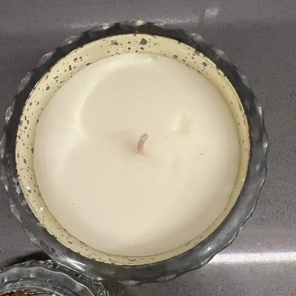 Magnolia &PATCHOULI Scented Candle 8oz Hand Poured In The USA Mercury Glass Jar - Picture 4 of 9